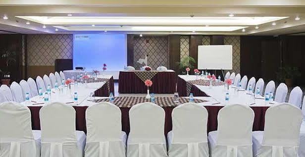 The Manor Bareilly By Leisure Hotels Buitenkant foto